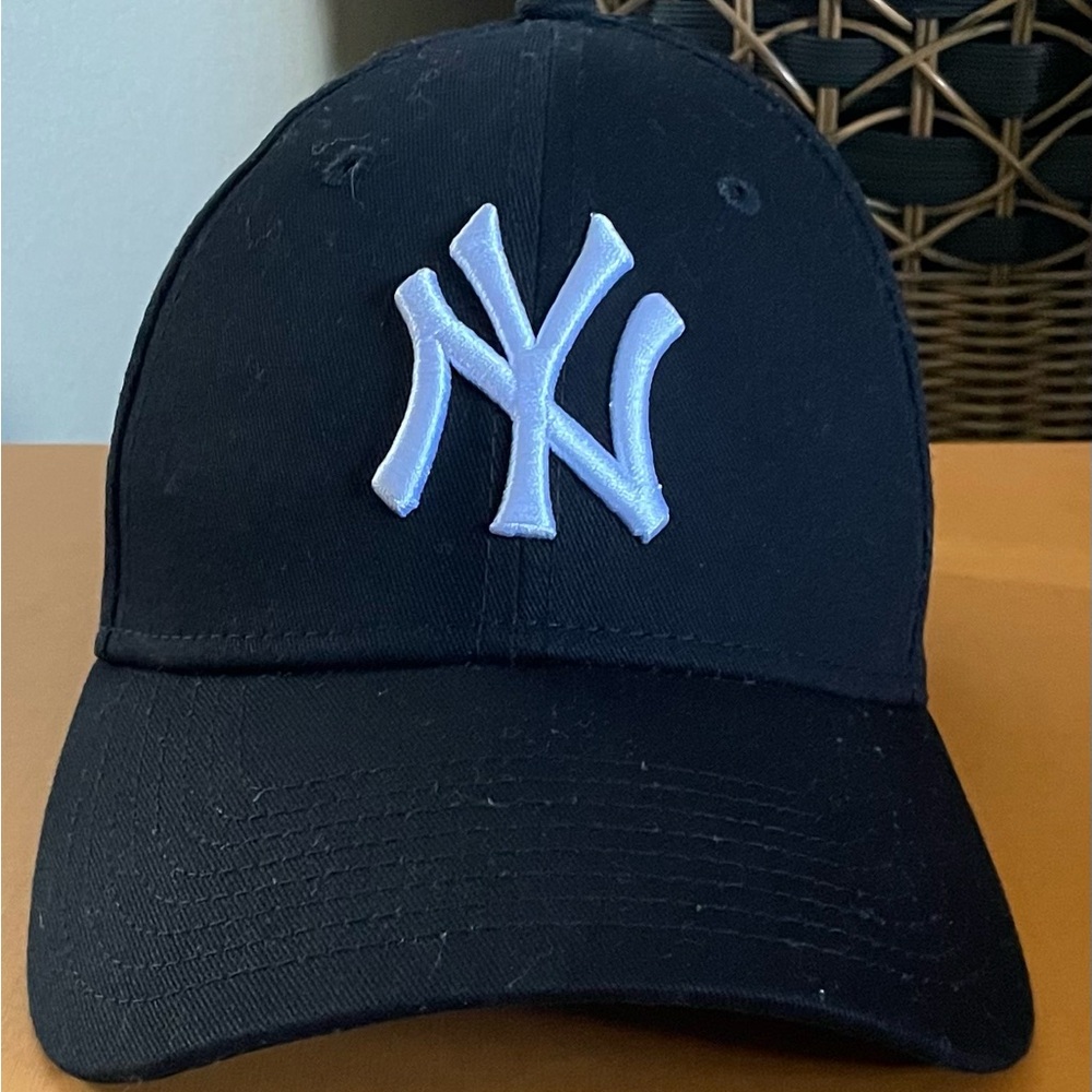 New Era Black 9FORTY Cap